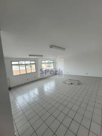 AMPLA SALA COMERCIAL COM 43,37m² E 2 BANHEIROS NO JARDIM BOM PASTOR EM SANTO ANDRÉ