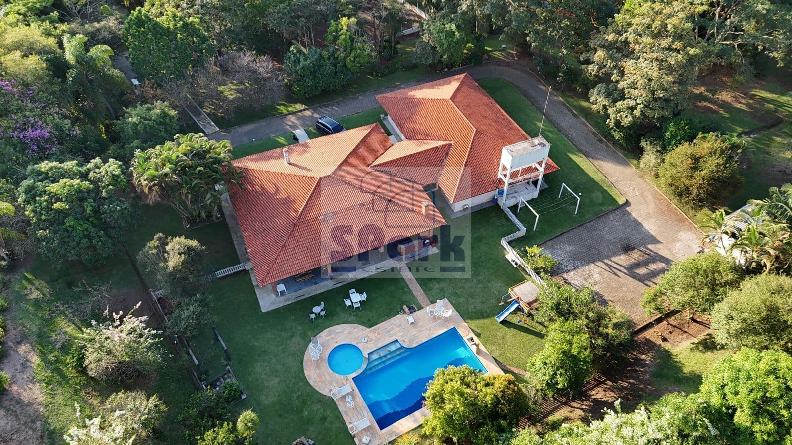 PARAÍSO DE IGARATÁ - ÁREA - 225,8548 HECTARES - 92 ALQUEIRES