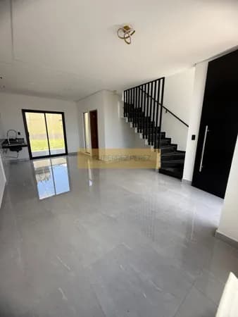 Sobrado I 2 suítes I Vila Brasileira - Mogi das Cruzes/ SP
