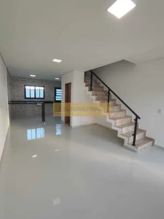 Sobrado Moderno com 2 suítes - Bras Cubas - Mogi das Cruzes
