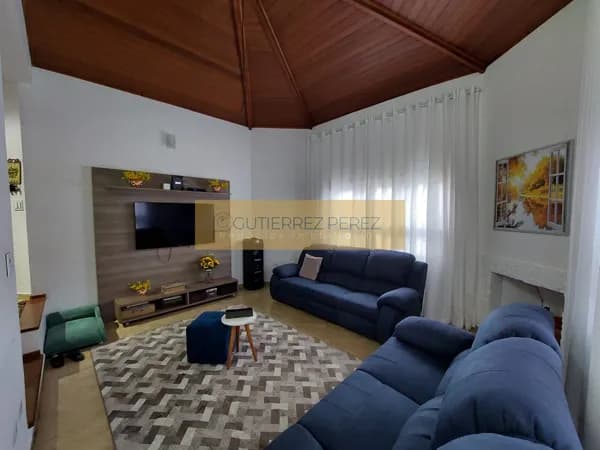 Oportunidade Única: Sobrado em Condomínio de Alto Padrão – Mogi das Cruzes/ SP