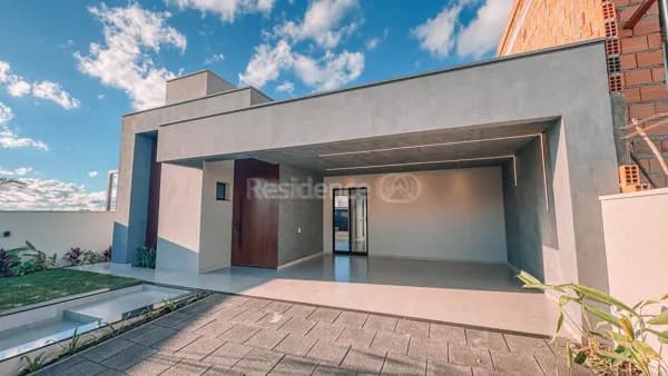 Casa De Alto Padrão À Venda No Bairro Seminário – Francisco Beltrão/PR