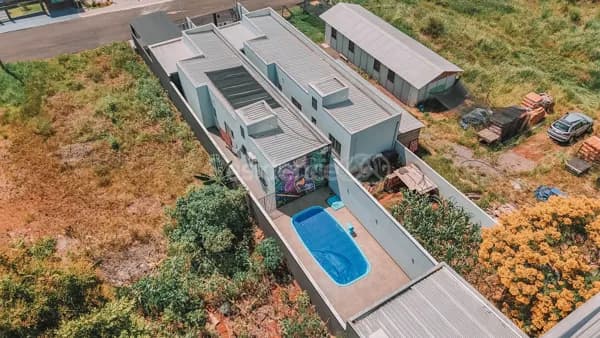 Casa com piscina à venda no bairro Guanabara – Francisco Beltrão/PR