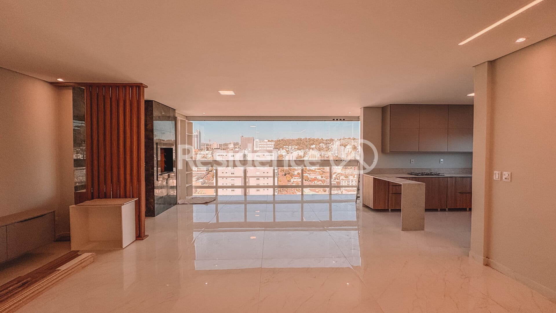 Apartamento alto padrão à venda no bairro Centro em Francisco Beltrão-PR
