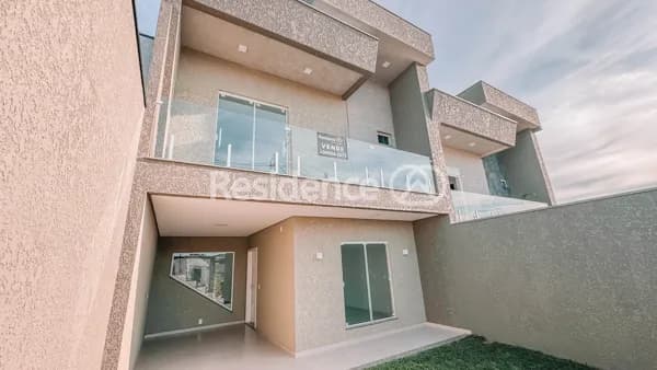 Sobrado Novo Com Sobra de Lote, Jardim Seminário em Francisco Beltrão - PR