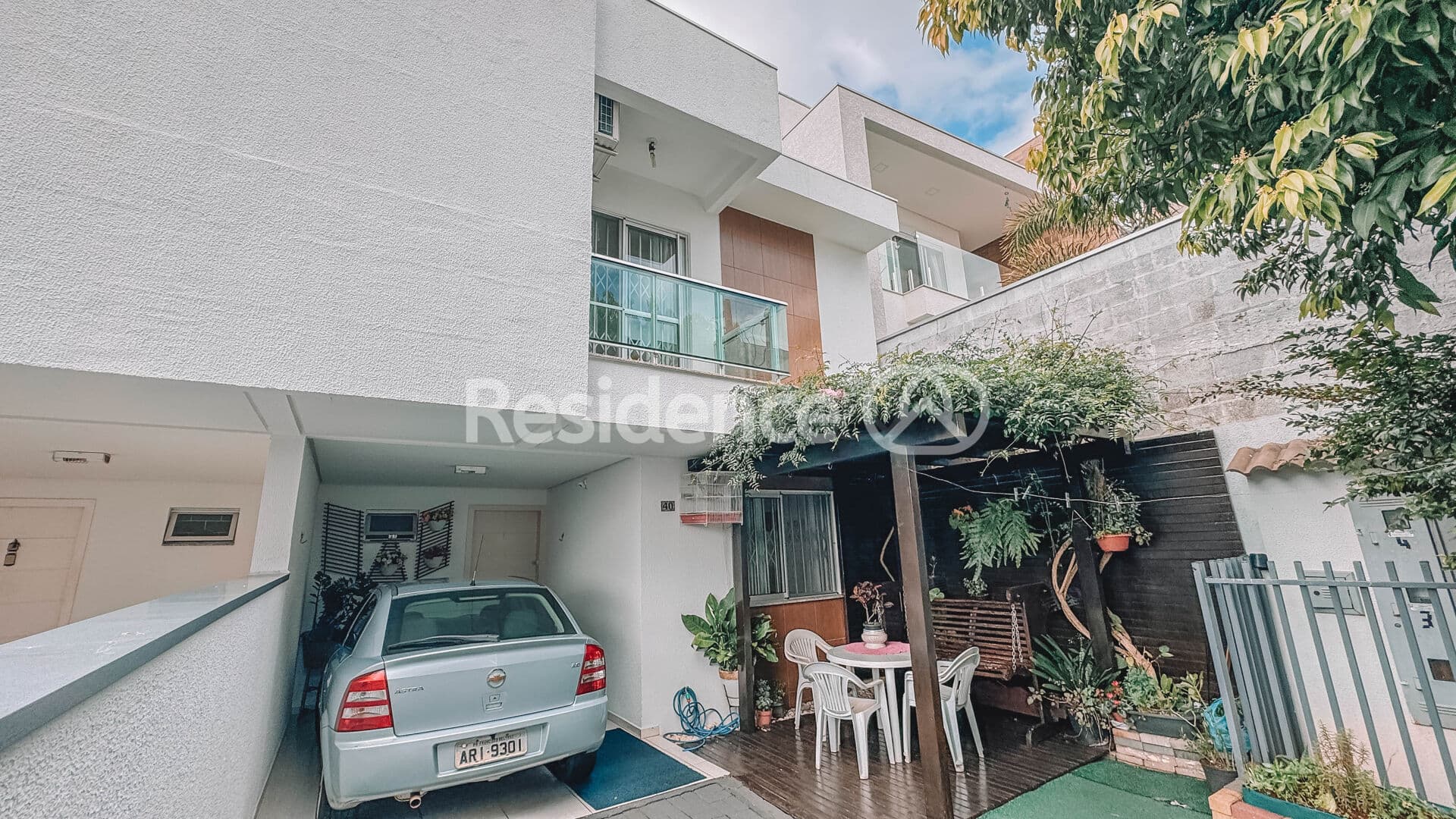 Sobrado disponível para venda com 3 dormitórios, sendo 1 suíte no Bairro Vila Nova
