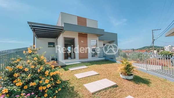 Casa à venda no bairro Jardim Itália em Francisco Beltrão/PR