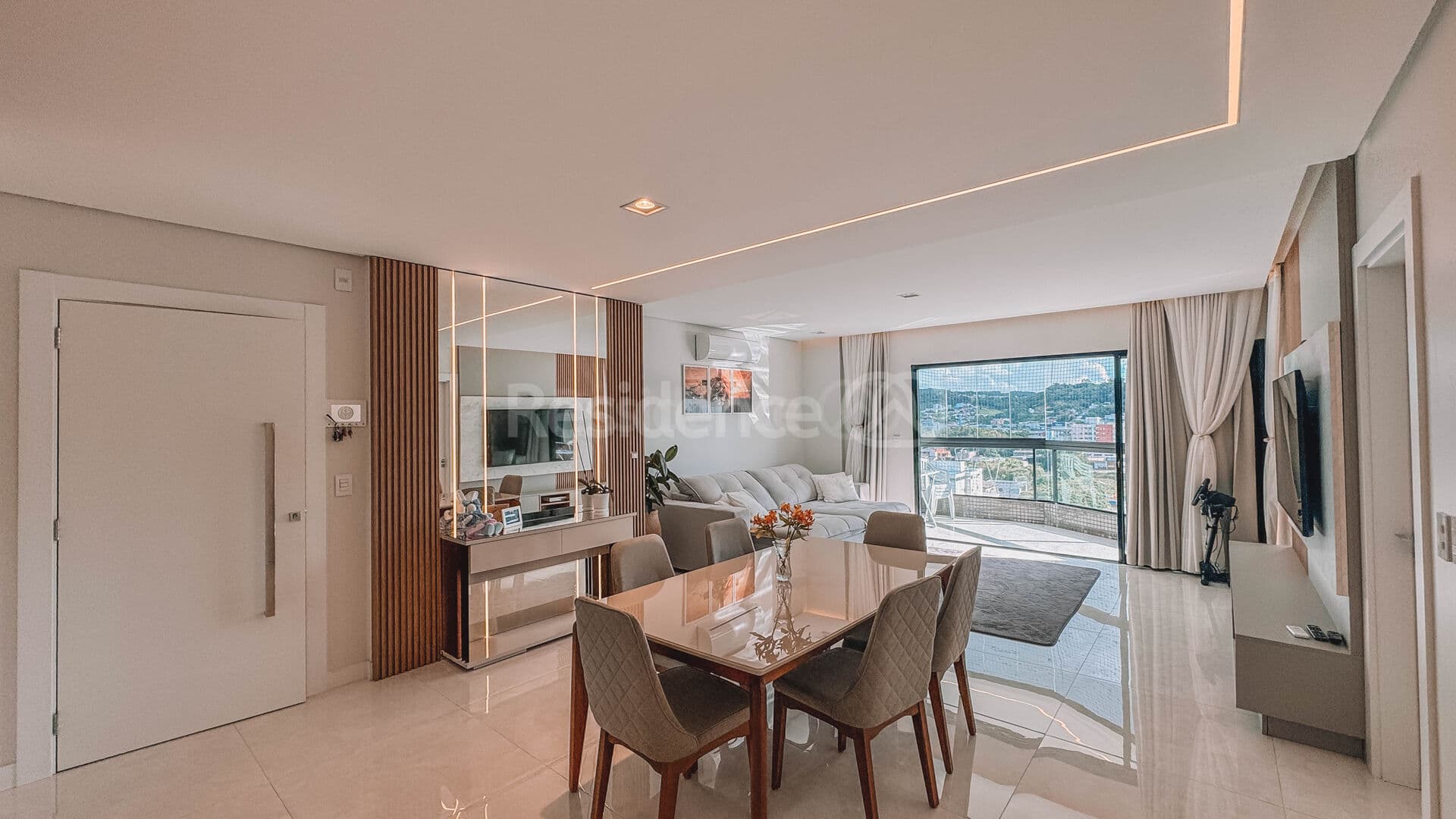 Apartamento Alto Padrão, Semi Mobiliado à Venda no Edifício Lisboa, Centro, Francisco Beltrão/PR