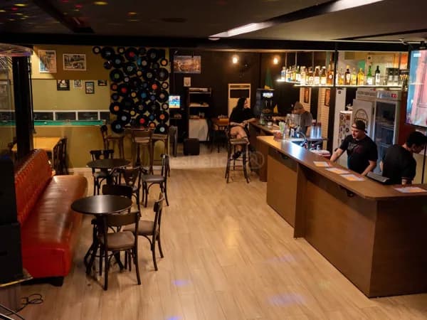 BAR NOTURNO À VENDA – CENTRO DE FRANCISCO BELTRÃO/PR