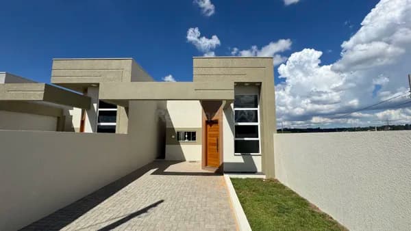 Casa Nova com 2 Dormitórios, sendo 1 Suíte - Bairro Pinheirão - Francisco Beltrão Pr