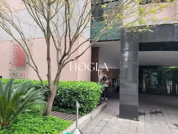 Oportunidade Única de Locação: Conjunto Comercial de Alto Padrão no Edifício Atrium I