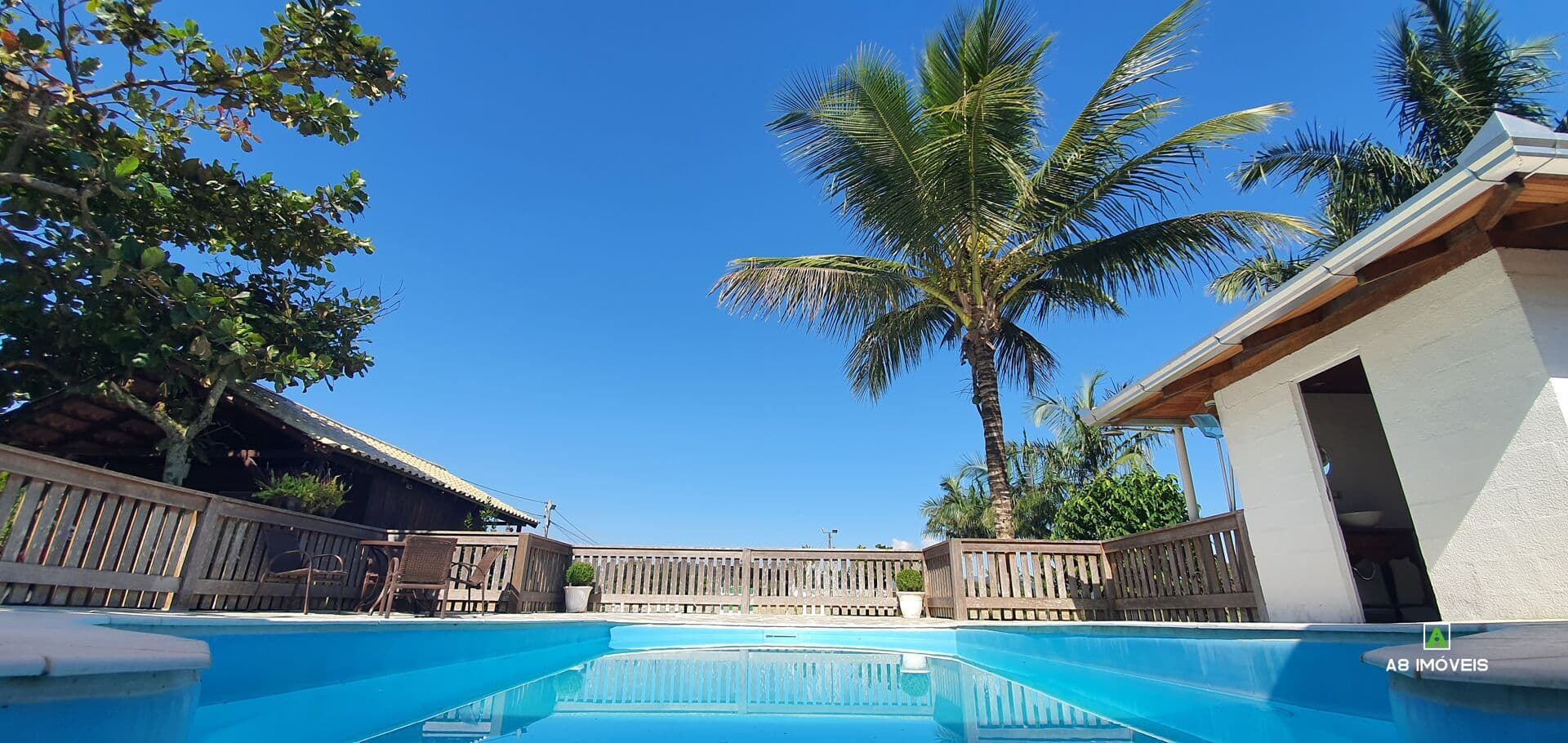 SÍTIO COM CASA - PISCINA - GALPÃO - PLANO - BAIRRO LAGOA GASPAR