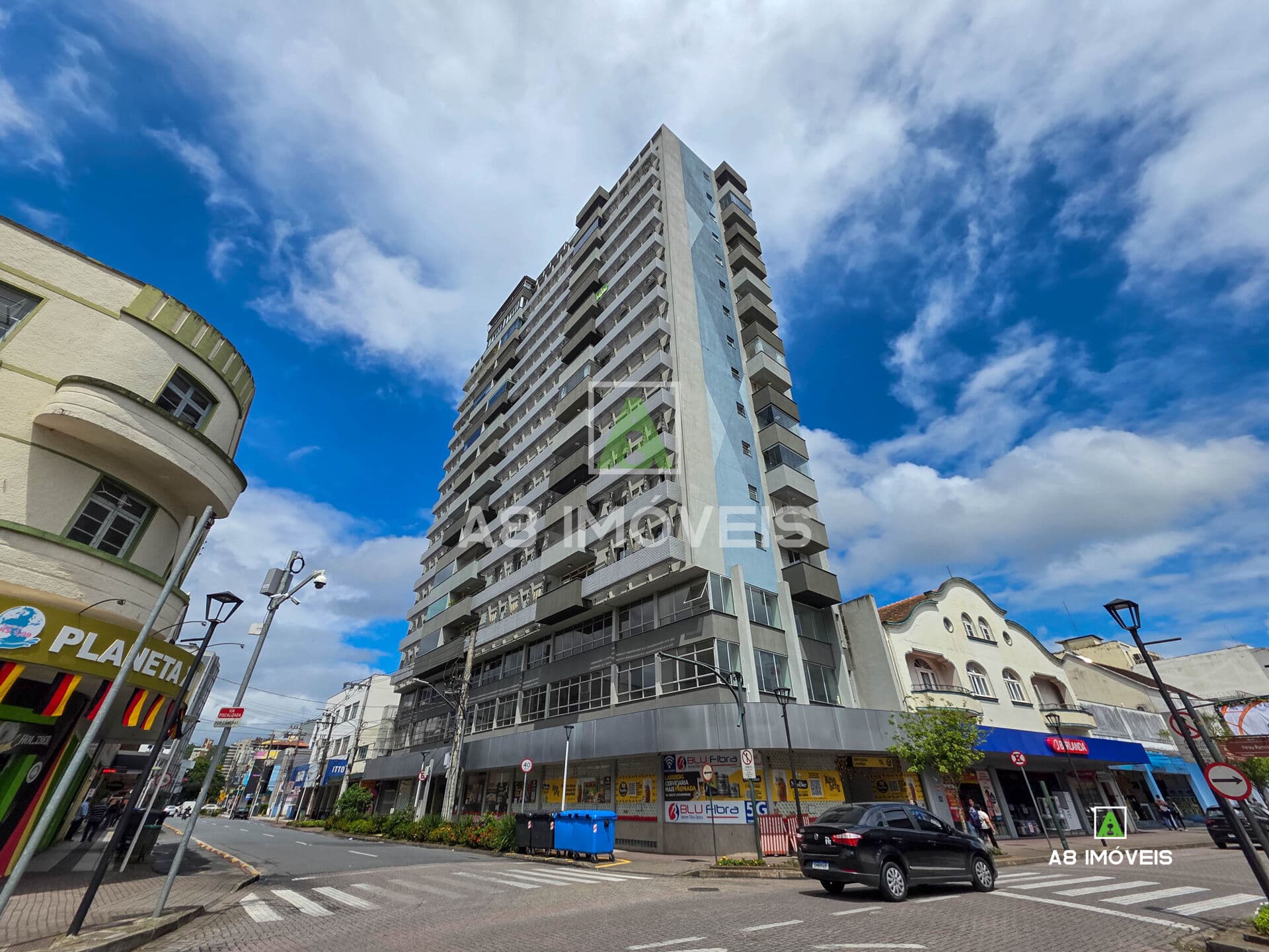 APARTAMENTO CENTRO BLUMENAU 3 QUARTOS 2 BANHEIROS ANDAR ALTO