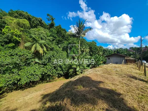 TERRENO COM 1061 METROS QUADRADOS BAIRRO ITOUPAVAZINHA BLUMENAU