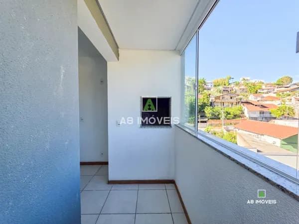 APARTAMENTO 2 QUARTOS - SACADA COM CHURRASQUEIRA