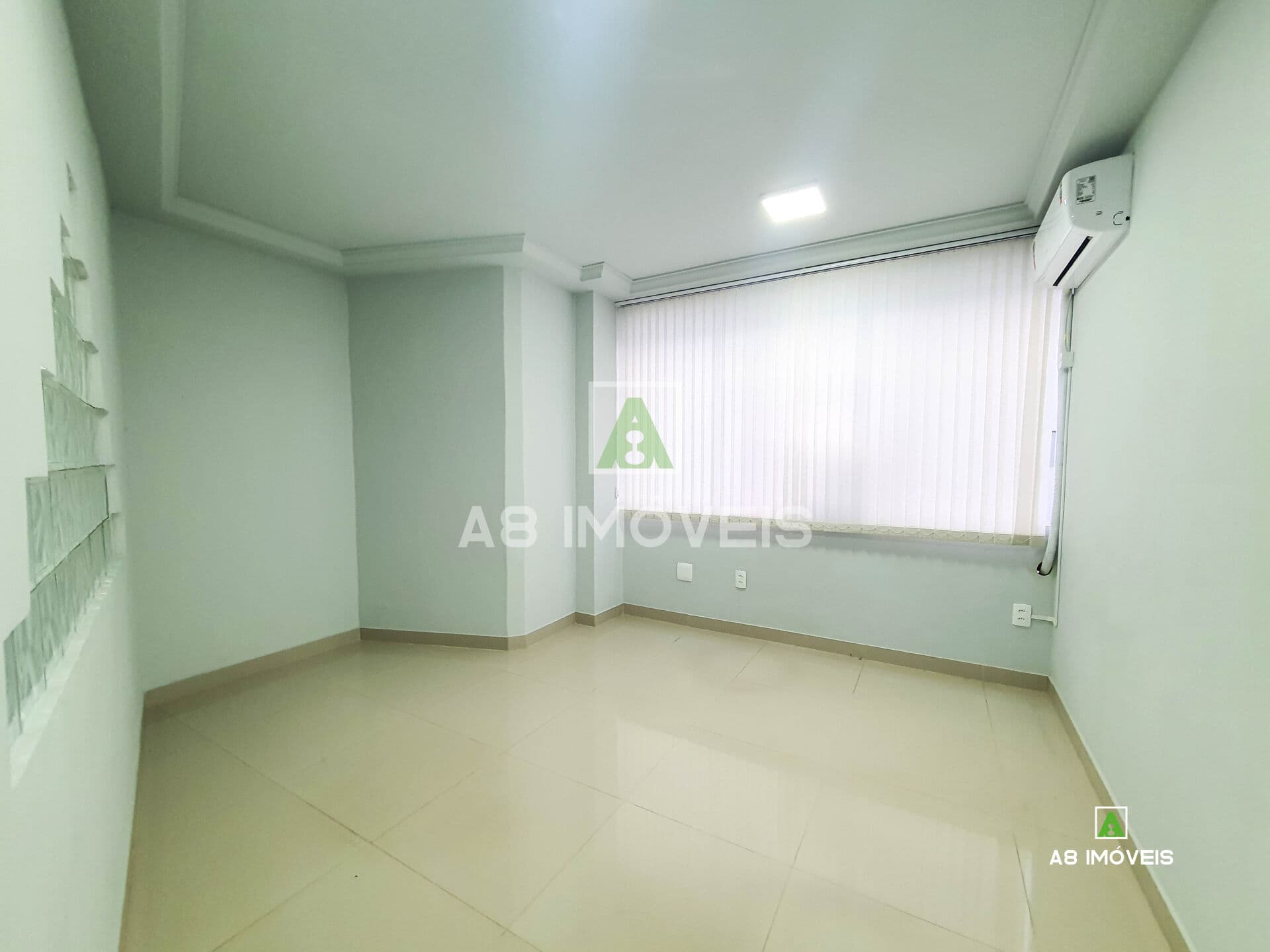 SALA COMERCIAL CENTRO DE BLUMENAU 42,98 M²