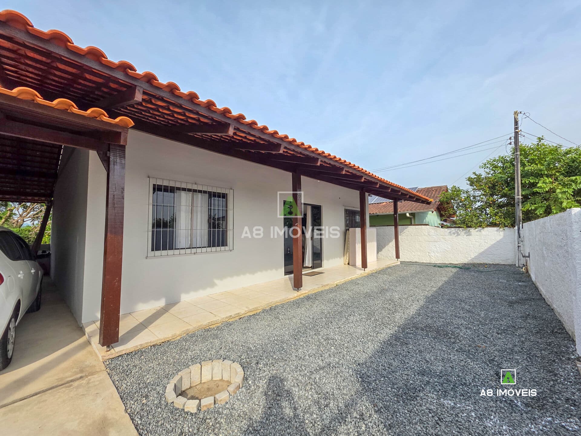 CASA TÉRREA 03 TRÊS QUARTOS FORTALEZA COM AMPLO ESPAÇO DE TERRENO