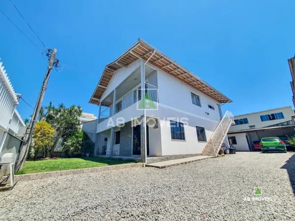 CASA COM PISCINA, GASPAR, BAIRRO SETE DE SETEMBRO, COM 4 QUARTOS