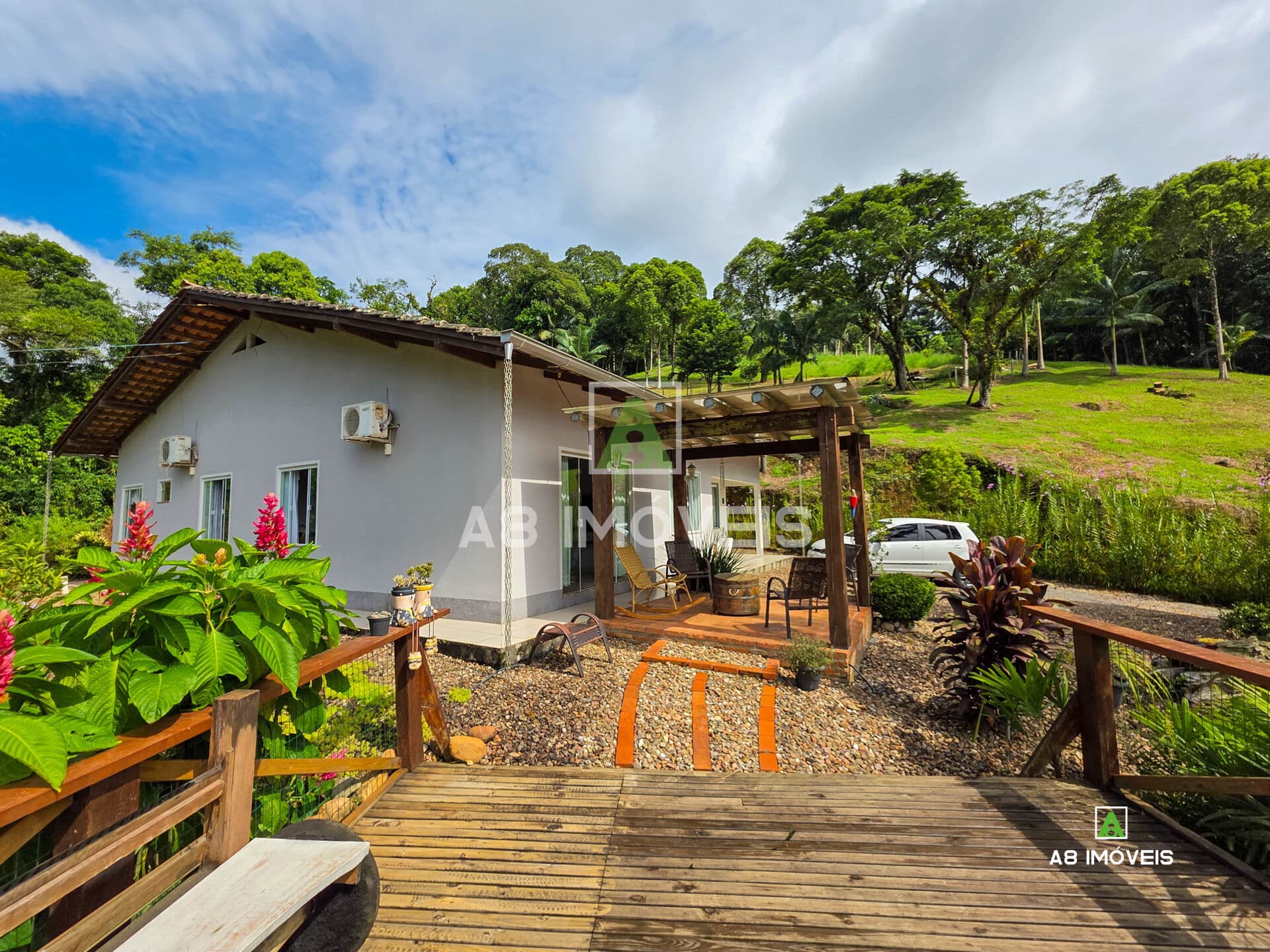 SÍTIO CIDADE DE RODEIO SC COM 30.000 M²