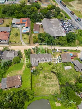 CASA COM GALPÃO BAIRRO BADENFURT COM 1.400 M² DE TERRENO