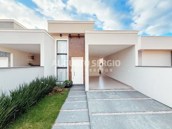 CASA LINDA E SEMI-MOBILIADA A VENDA EM NOVA TRENTO