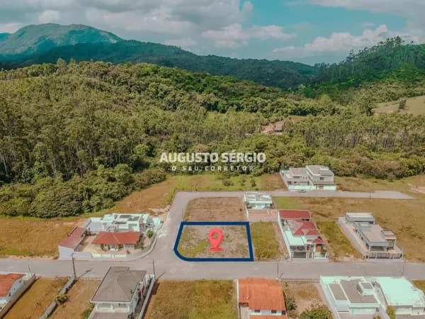 LINDO TERRENO ESQUINA A VENDA EM LOTEAMENTO NOVA TRENTO