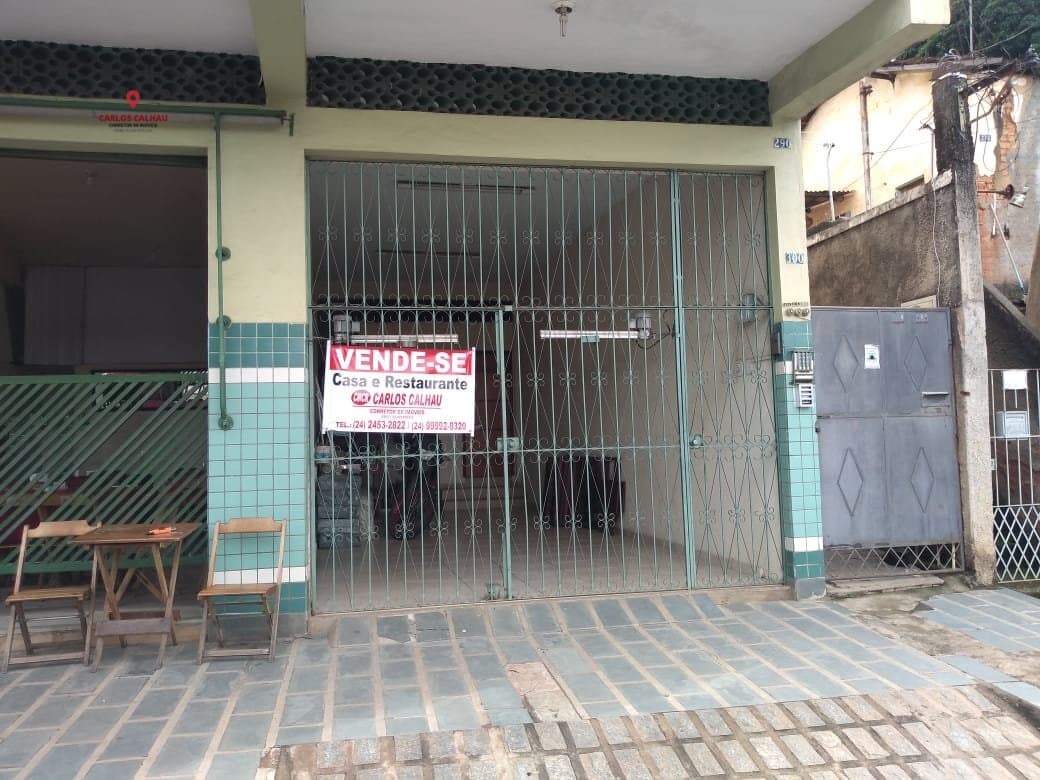 Casa Alto Padrão para Venda em Getúlio Vargas Valença-RJ