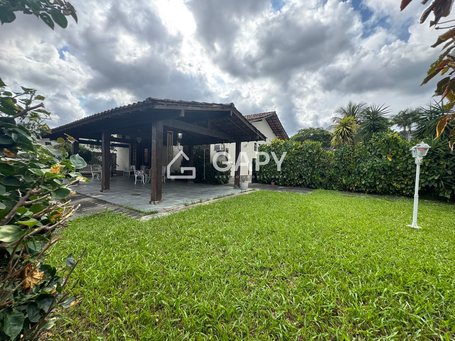 VIVA O SONHO EM ITAIPU! ESPAÇO, CONFORTO E LAZER COMPLETO! – R$ 850.000,00