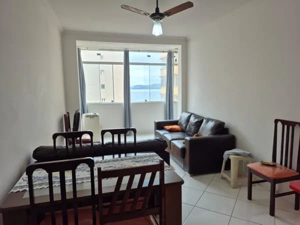Apartamento 1 dormitório grande para venda com sacada e vista para o mar, localizado Pé na Areia no José Menino em Santos
