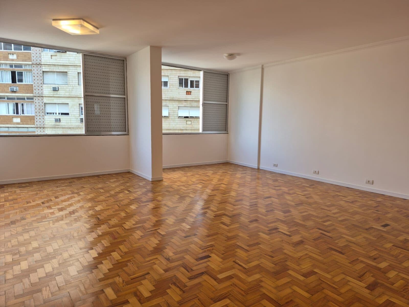 Apartamento 3 dormitórios para venda - Suíte - 2 vagas de garagem - Pé na areia - José Menino - Santos