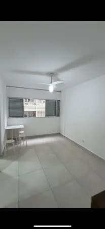 Apartamento Kitnet para venda, reformada e localizada na av da praia do Itararé em São Vicente por apenas R$ 190 mil!!