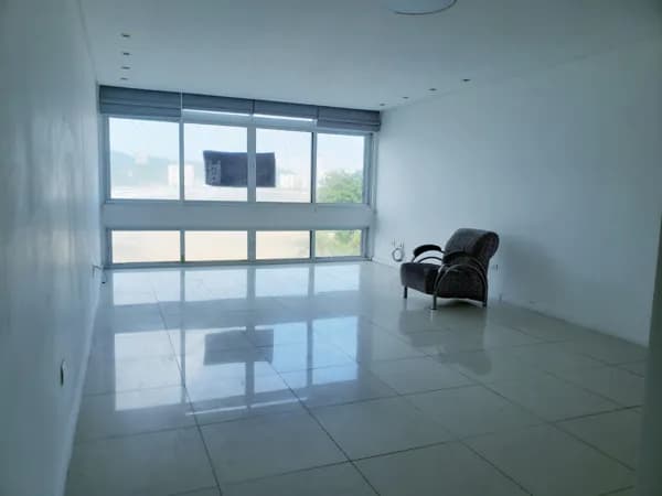 Apartamento 3 dormitórios para venda, sendo 2 suítes, closet, belíssima vista para o mar, 2 vagas de garagem, Localizado Pé na Areia no José Menino em Santos