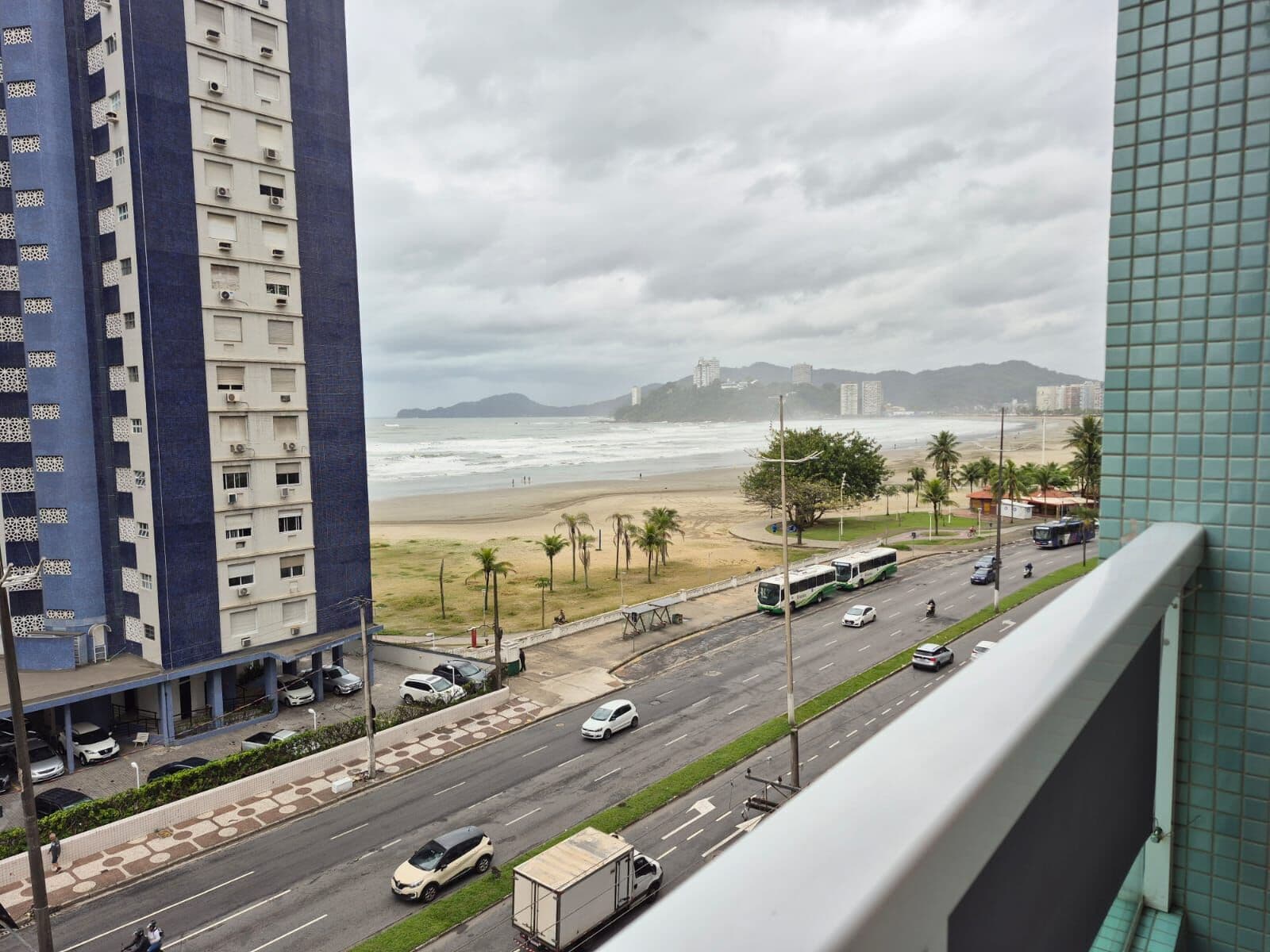 Apartamento 3 dormitórios com 2 suítes para venda, localizado na av da praia no José Menino em Santos.