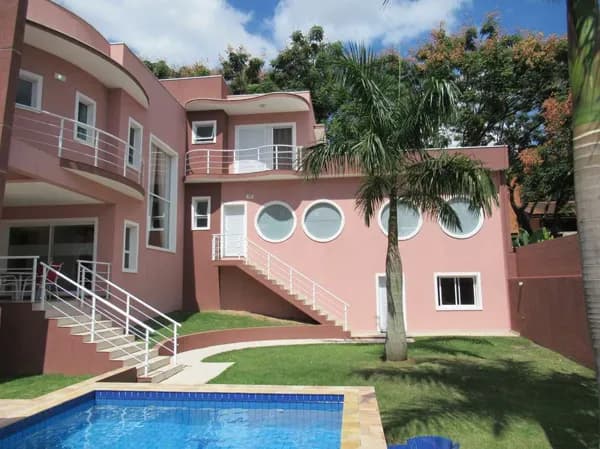 Jd Colonial - Nova, moderna, 4 suítes e 7 vagas cobertas!