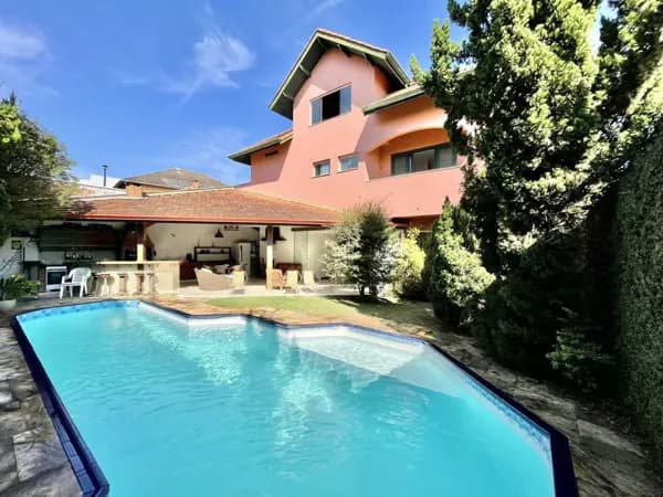 Cond São Paulo II - Linda c/ 4 suítes, lareira, gourmet e piscina!