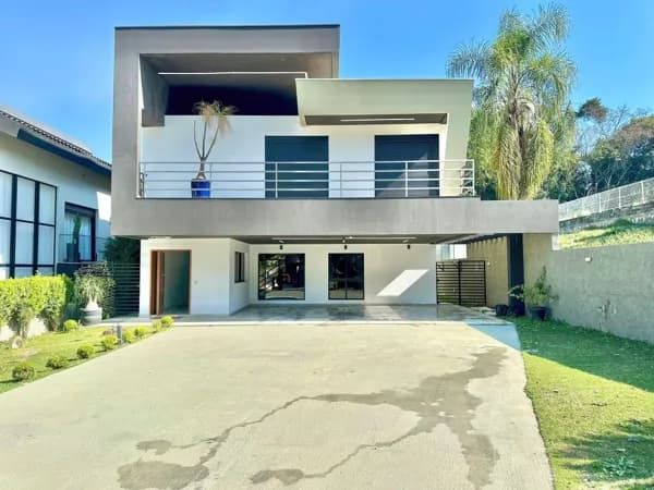 Cond. Vintage - Moderna, rua tranquila, 4 suítes (1 no térreo), piscina!