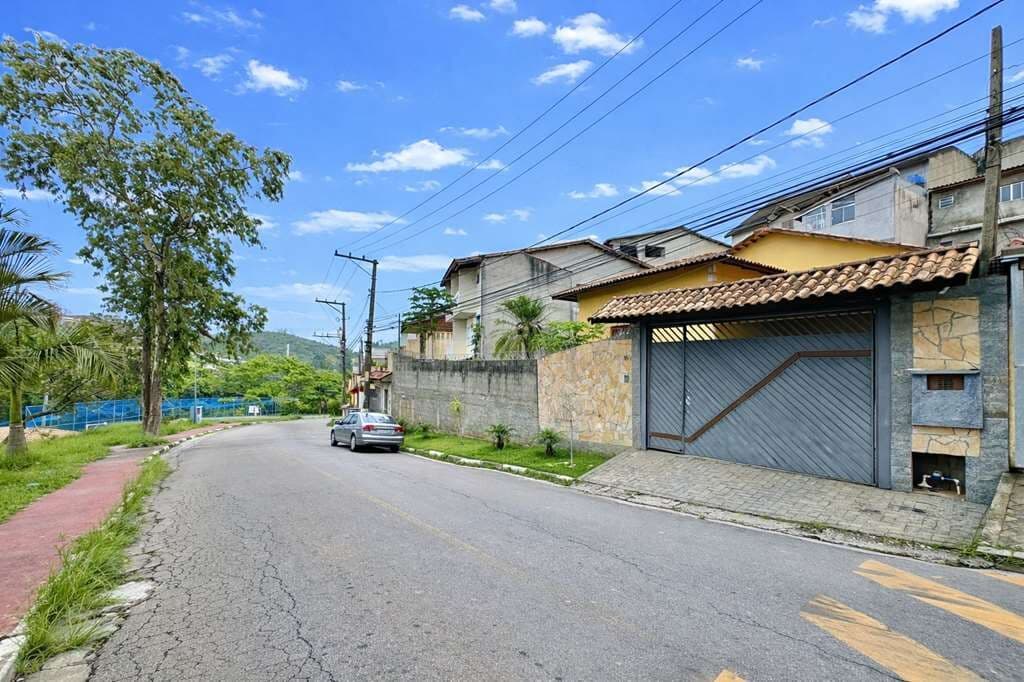 Outeiro do Passárgada (Km 36 Rap. Tavares) - TÉRREA. 3 dorms/1 ste + apto hóspedes e gourmet!