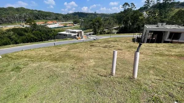 Cond. Quinta dos Lagos - Lote 522,67m² no miolo do condo!