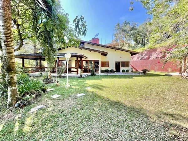 Fazendinha - 5 dorms / 3uítes, 2 lotes em final de rua, SPA, gourmet e linda vista! Garagem com 8 vagas!