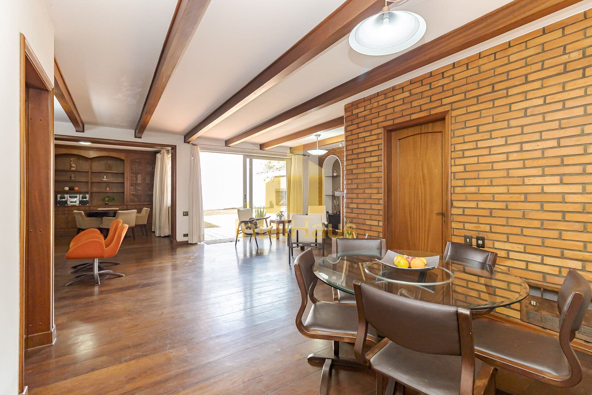 Casa com 384,9 m2, 5 quartos, no Cristo Rei