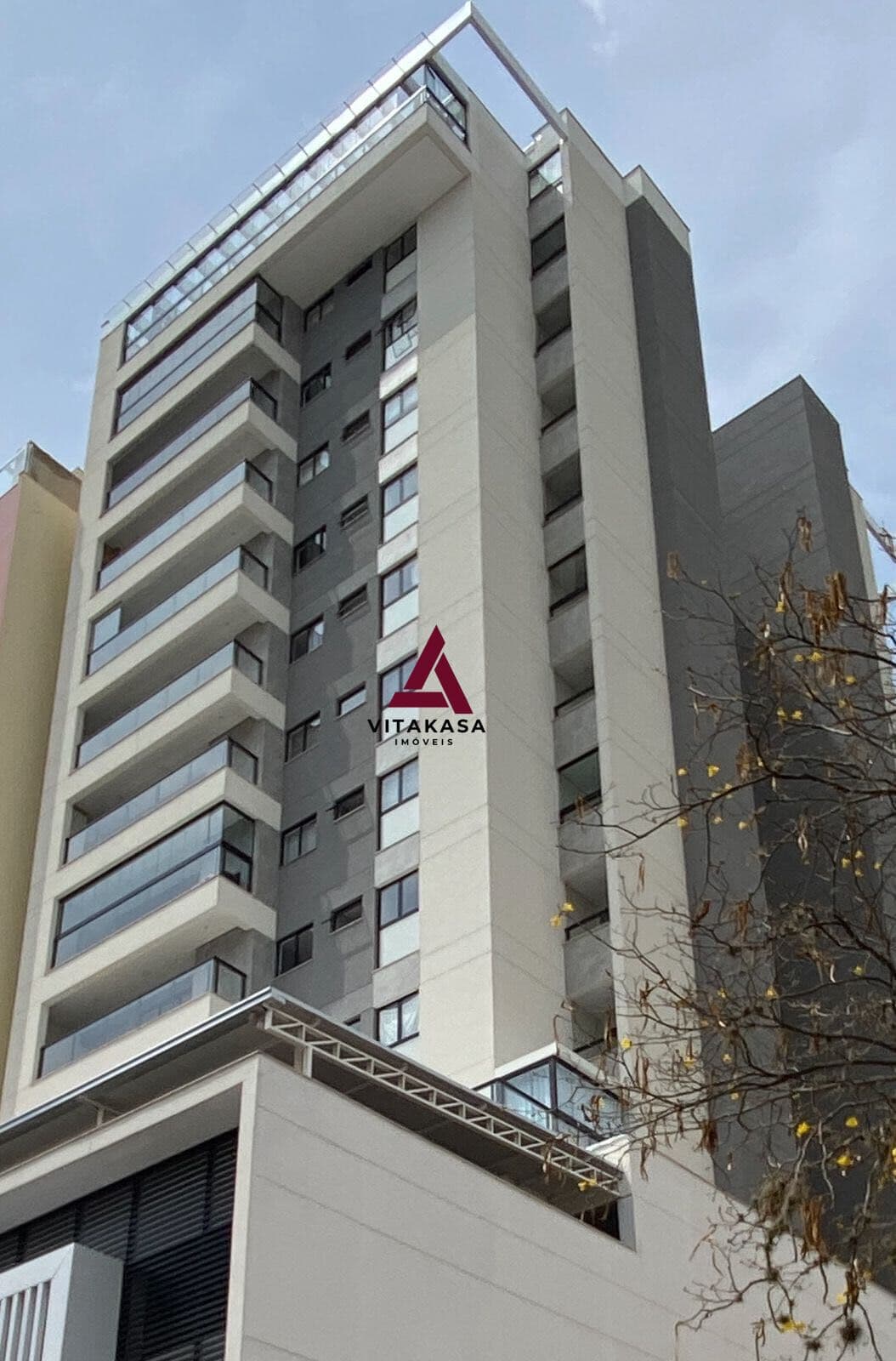 Apartamento Alto Padrão à Venda em Juiz de Fora – 120m², Apartamento Mobiliado com vista e Varanda Gourmet!