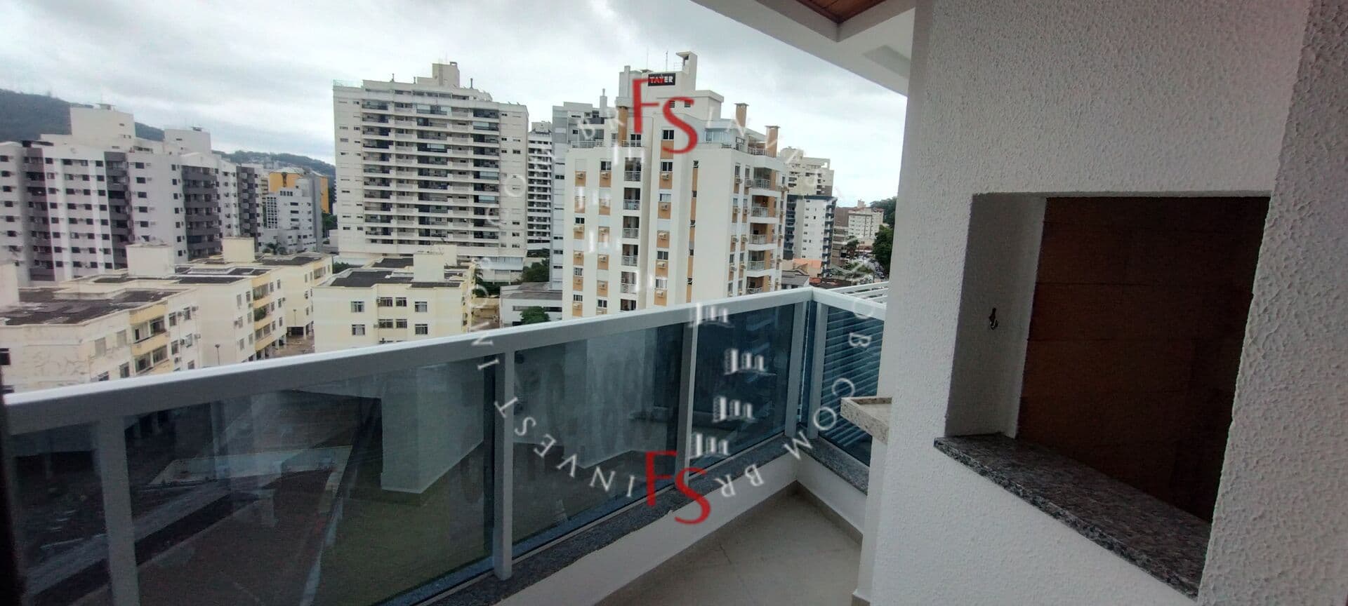 ÓTIMA LOCALIZAÇÃO, NO ITACORUBI, APARTAMENTO DUPLEX NOVO COM 3 DORMITÓRIOS