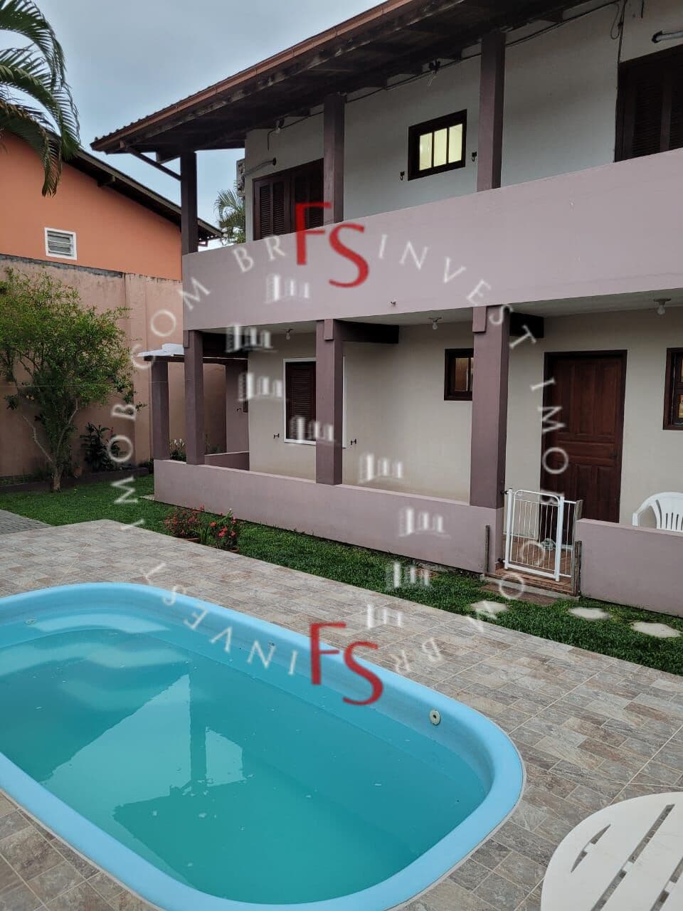 AMPLA CASA COM 2 PISOS ENTRE A JOAQUINA E A PRAIA DO CAMPECHE, NO RIO TAVARES