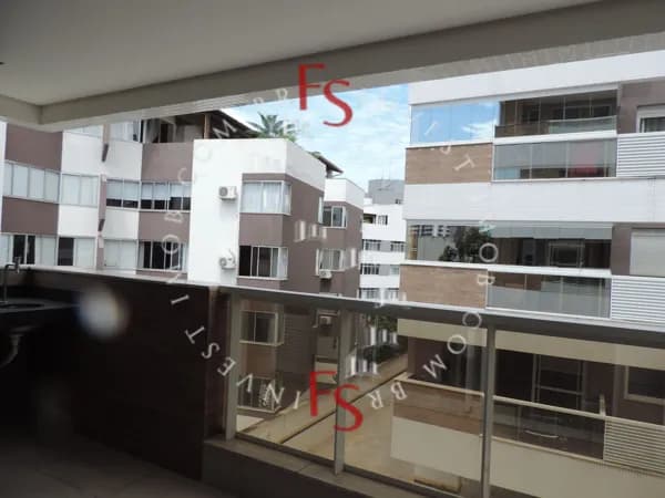 APARTAMENTO NA MELHOR LOCALIZAÇÃO DE FLORIPA, CONDOMINIO COM VARIADA INFRA NO ITACORUBI