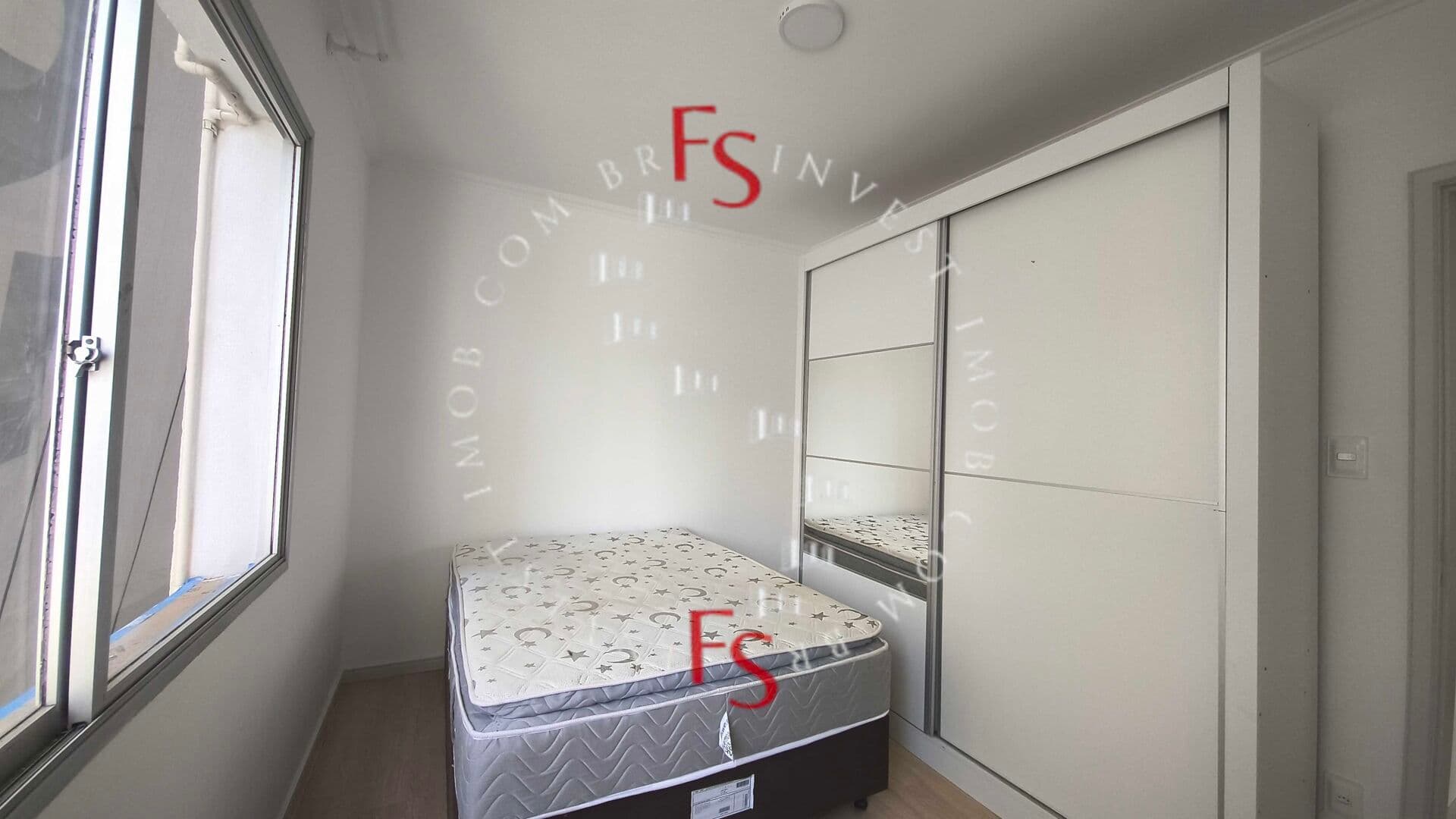 APARTAMENTO COM 3 QUARTOS NO CENTRO DE FLORIPA
