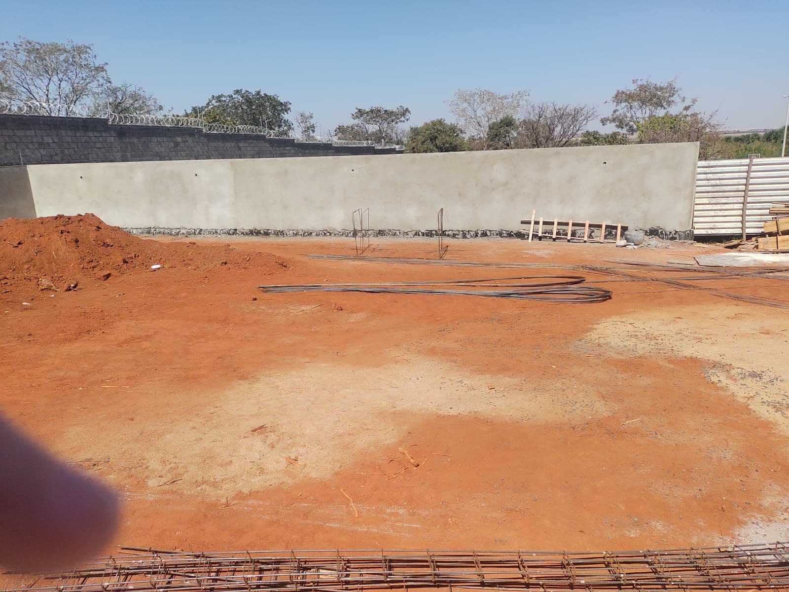 Terreno à venda condomínio