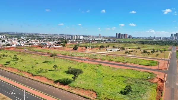 Terreno à venda no bairro Shopping Park em Uberlândia/MG