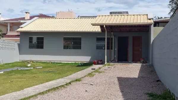 Casa no santa Mônica com ótimo terreno !
