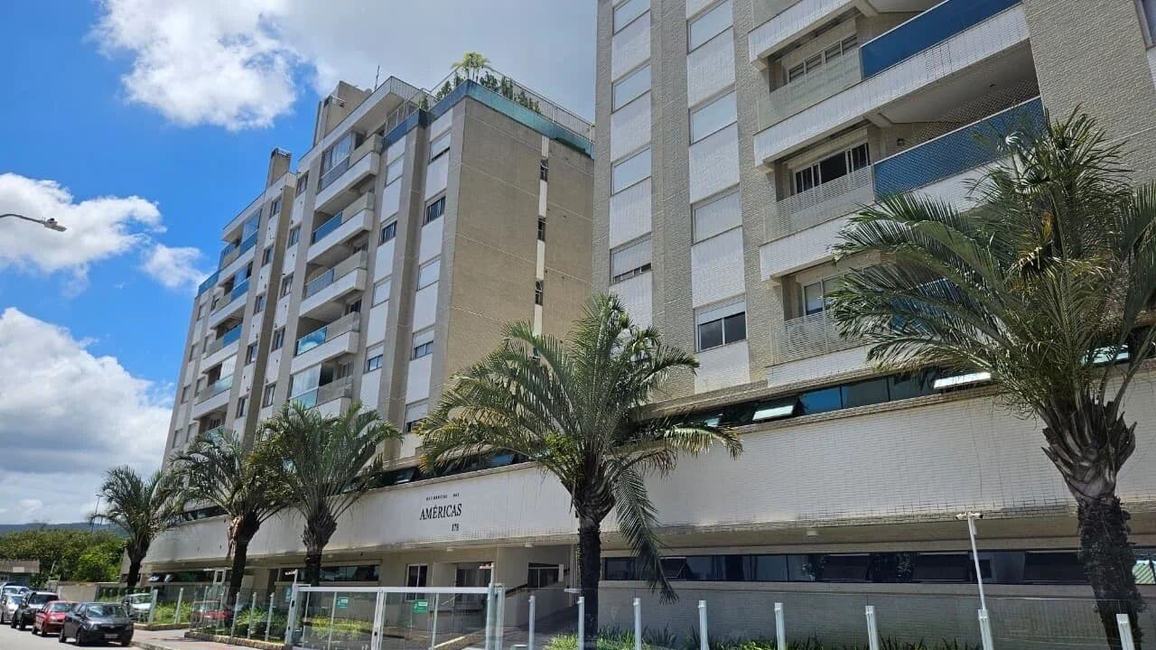 Apartamento Alto Padrão- 2 dormitórios (1 suíte)-Trindade !