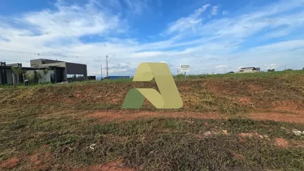 📍 Lote B3 de esquina, com vista privilegiada e posição estratégica dentro do condomínio. Enseada Belvedere: exclusividade, lazer e qualidade de vida em um dos cenários mais encantadores de Minas Gerais.